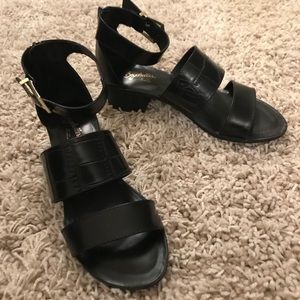 Seychelles black sandals